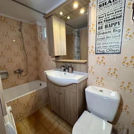 Renovated House With Garden In Tripoli