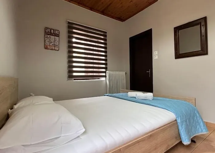 Renovated House With Garden In Διαμέρισμα *